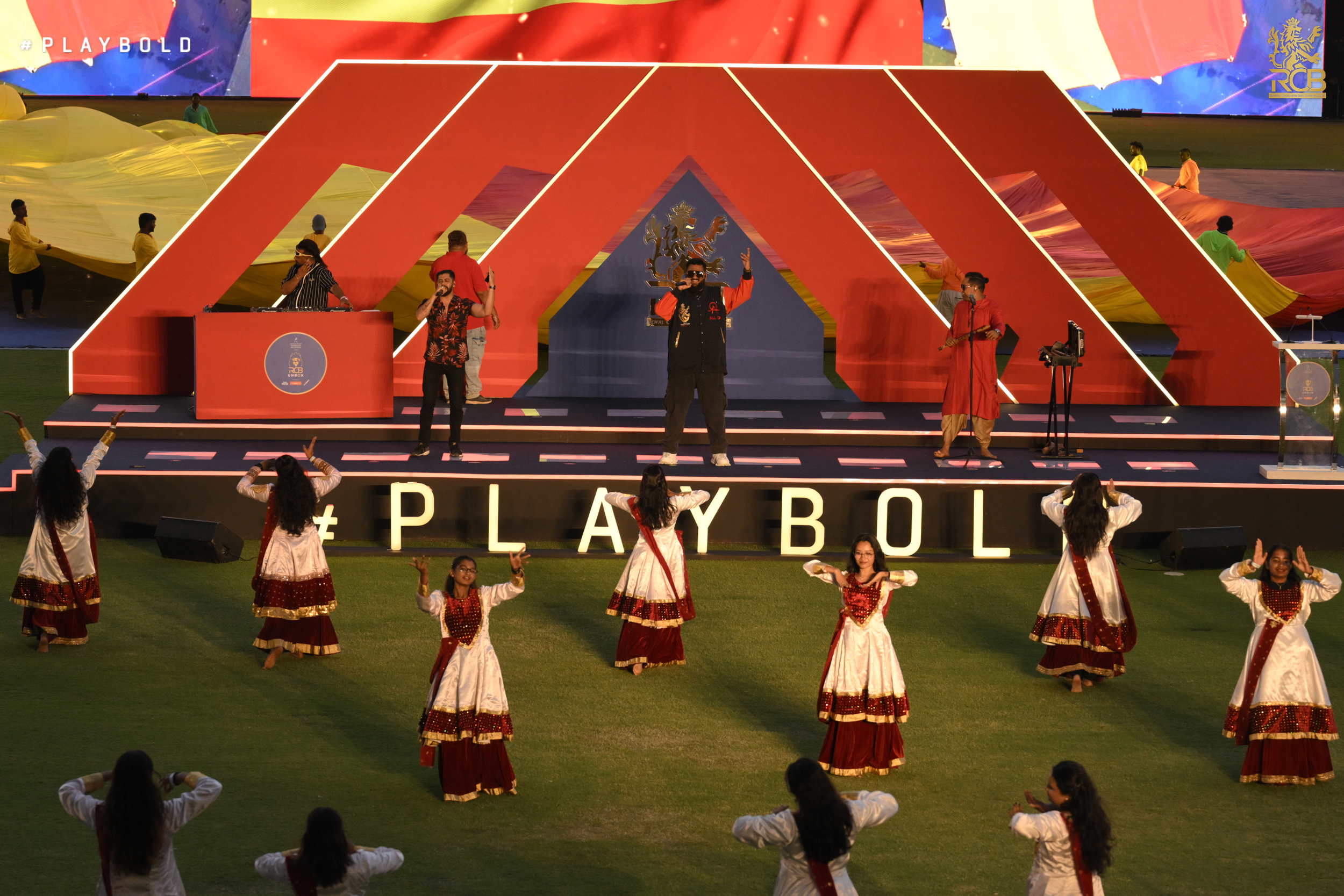 Catch all the madness from the latest iteration of RCB unbox in snapshots.