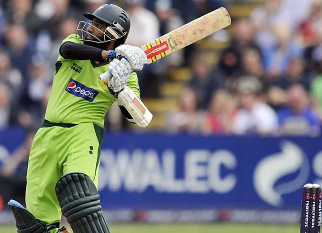 Former Pakistan batsman Mohammad Yousuf says comparing Babar Azam with Virat Kohli is not ideal Former Pakistan batsman Mohammad Yousuf says comparing Babar Azam with Virat Kohli is not ideal