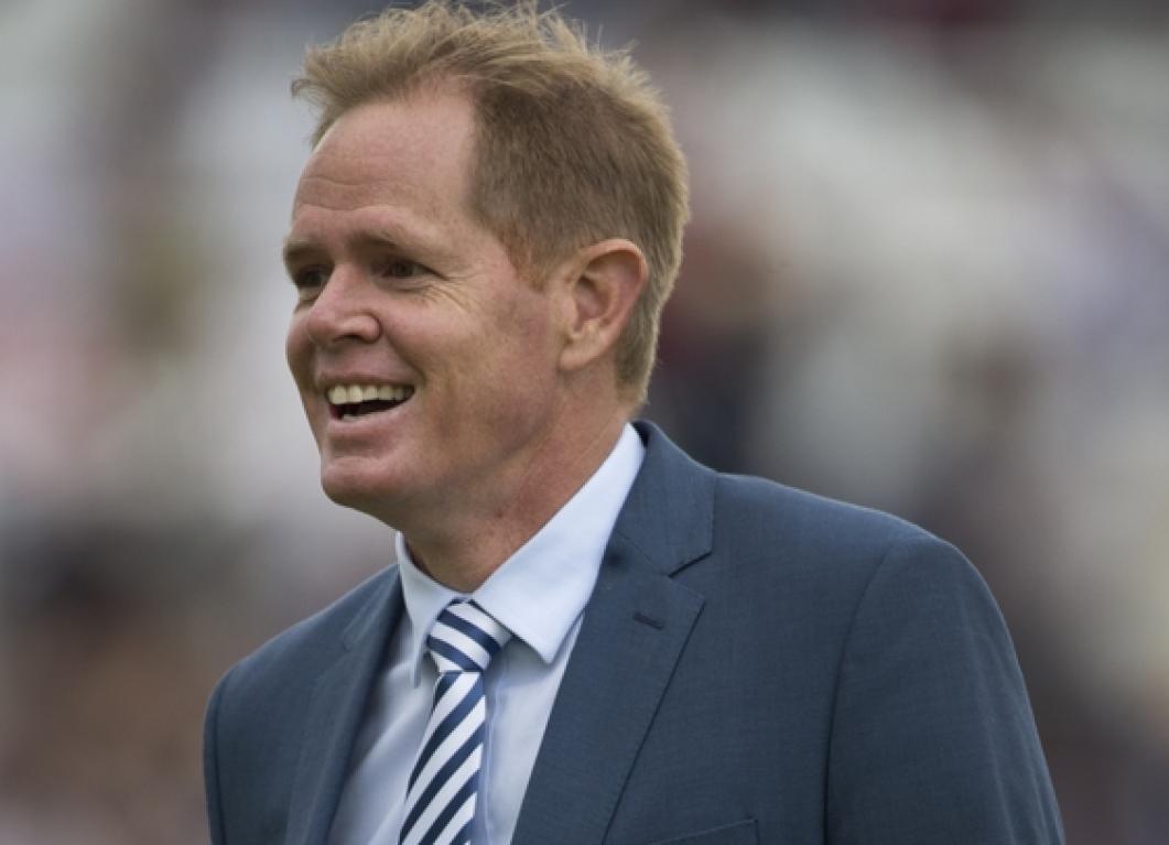 Shaun Pollock Shaun Pollock against Saliva ban