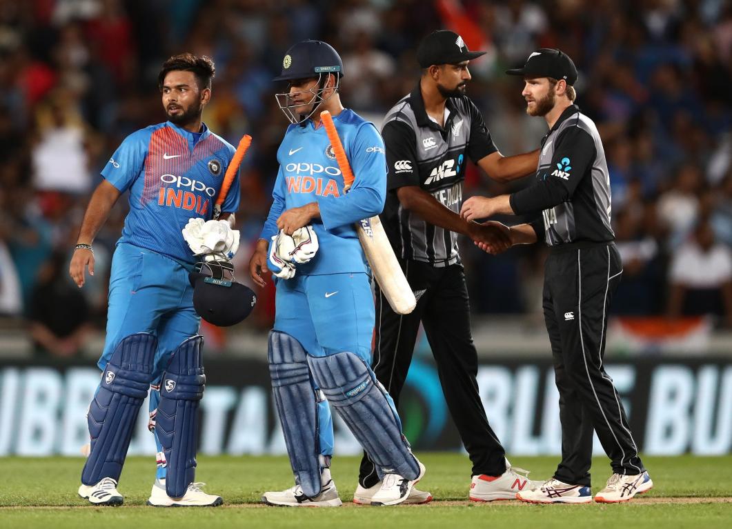 It feels amazing when you're compared to MS Dhoni: Rishabh Pant It feels amazing when you're compared to MS Dhoni: Rishabh Pant