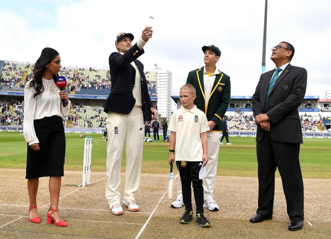 Australia plans the return of fans for Ashes later this year Australia plans the return of fans for Ashes later this year