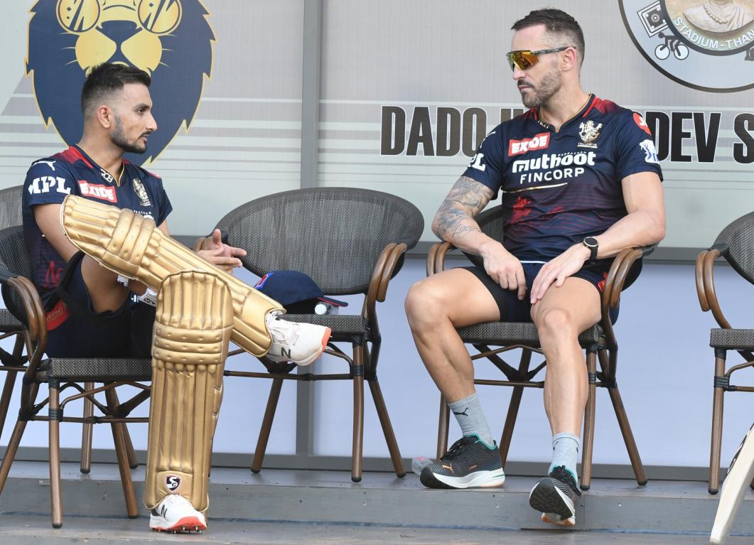 Harshal Patel speaks out on RCB skipper Faf du Plessis Harshal Patel speaks out on RCB skipper Faf du Plessis