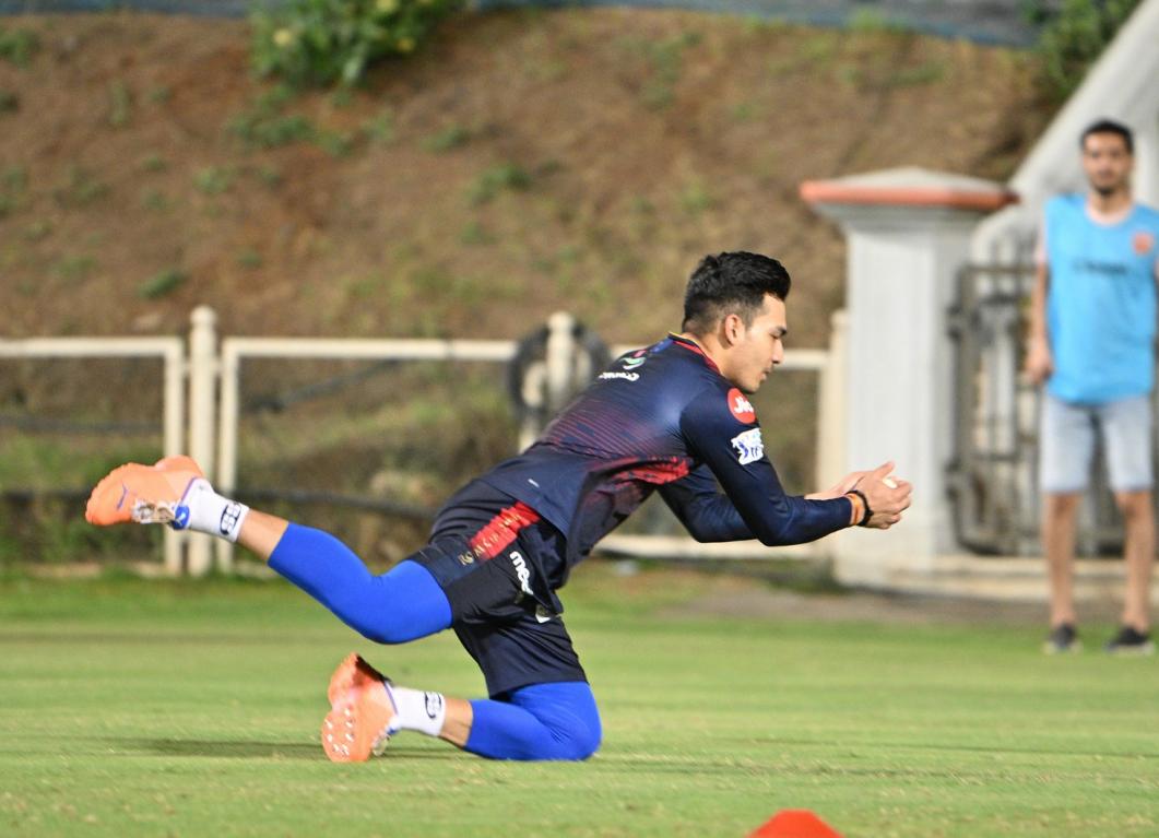 I am really proud of two guys here, Anuj Rawat and Suyash Prabhdudessai: Glenn Maxwell I am really proud of two guys here, Anuj Rawat and Suyash Prabhdudessai: Glenn Maxwell