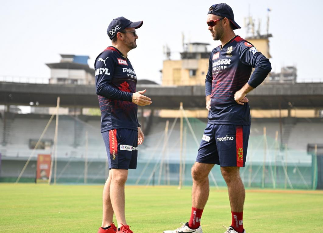 Mike Hesson reveals top bowling performers for RCB in IPL 2022 Mike Hesson reveals top bowling performers for RCB in IPL 2022