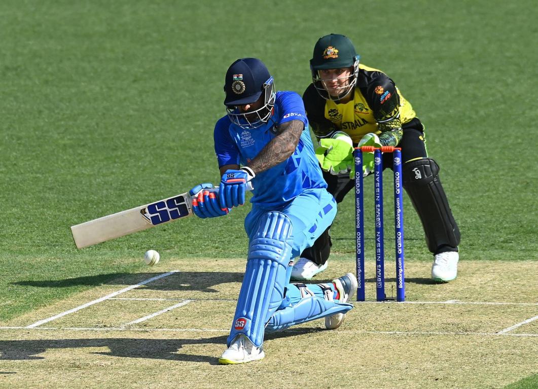 Suryakumar Yadav and Wanindu Hasaranga continue to top ICC T20I rankings ICC T20I rankings