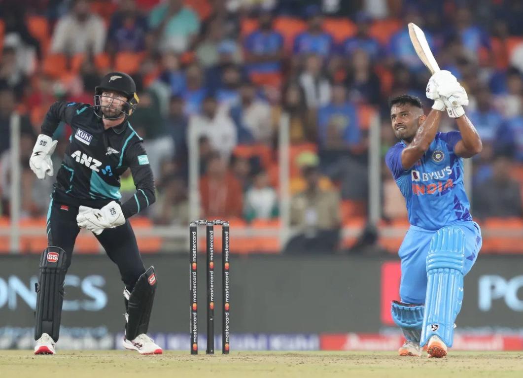 Dinesh Karthik heaps praise on Rahul Tripathi Dinesh Karthik