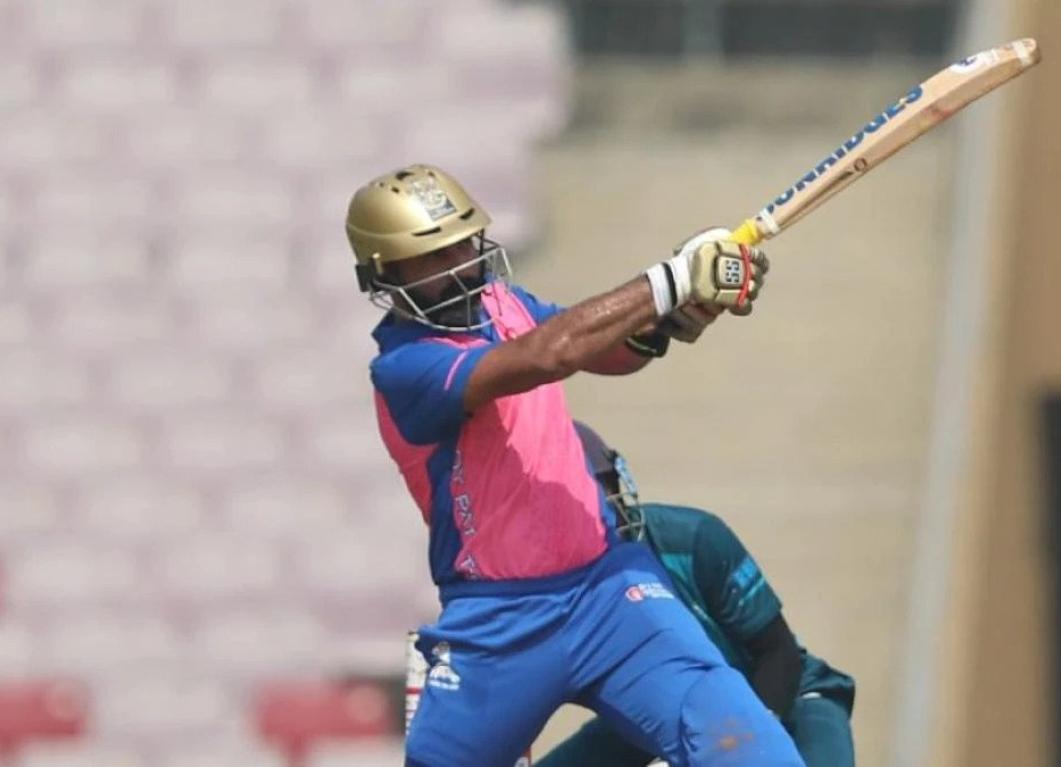 Dinesh Karthik lights up DY Patil T20 with an unbeaten 75 Dinesh Karthik lights up DY Patil T20 with an unbeaten 75