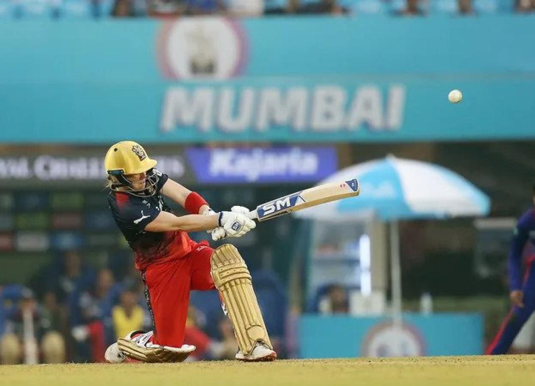 RCB Women put up a fight but fall short in their WPL season opener against the Delhi Capitals RCB Women put up a fight but fall short in their WPL season opener against the Delhi Capitals