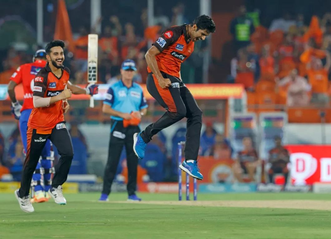 Delhi Capitals host Sunrisers Hyderabad with an aim to register a hat-trick of wins Delhi Capitals host Sunrisers Hyderabad with an aim to register a hat-trick of wins