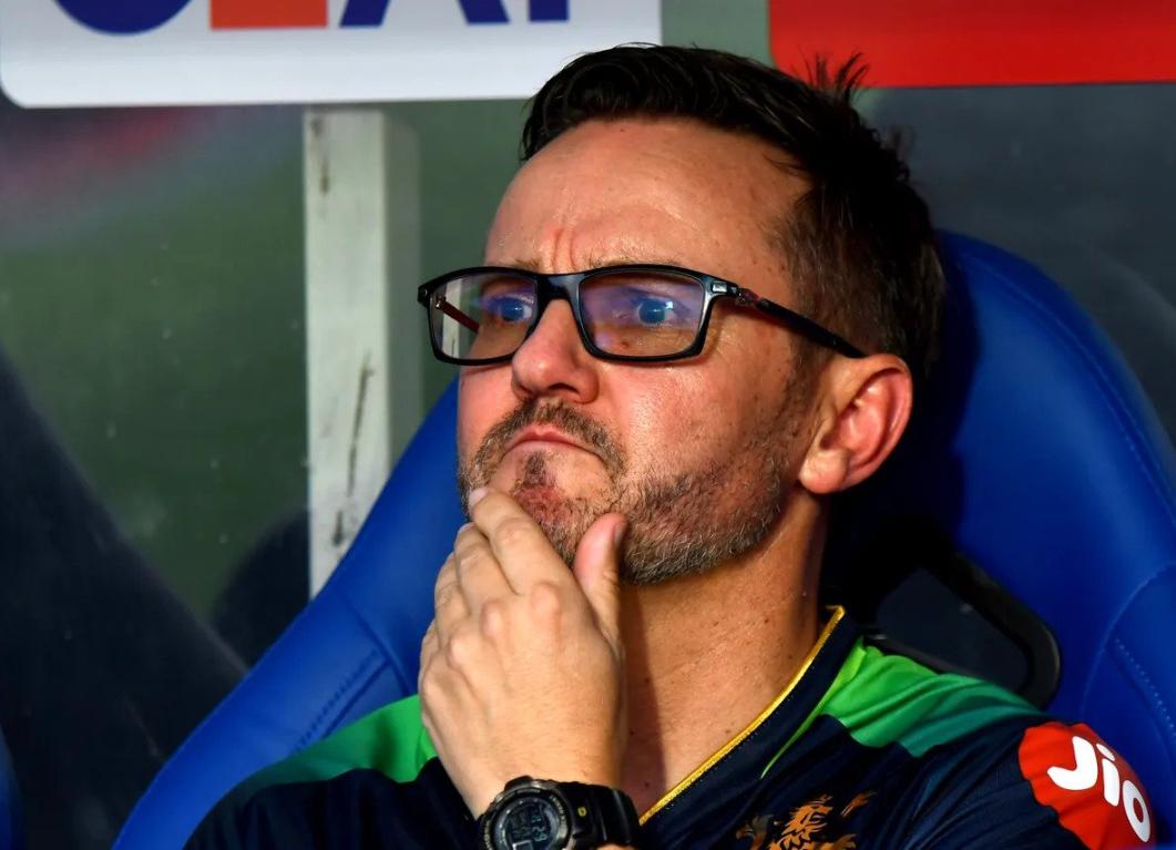 Mike Hesson opens up on his experience of leading RCB to three consecutive IPL playoffs Mike Hesson opens up on his experience of leading RCB to three consecutive IPL playoffs
