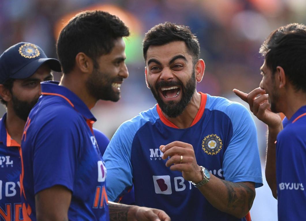 Watch – Virat Kohli adds humour to a steadfast day of cricket with a mock celebration after scoring his first boundary