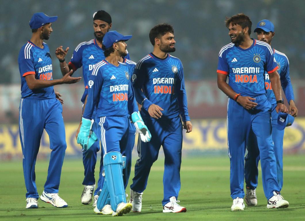 India hope to extend their lead against a wounded Australia in Kerala