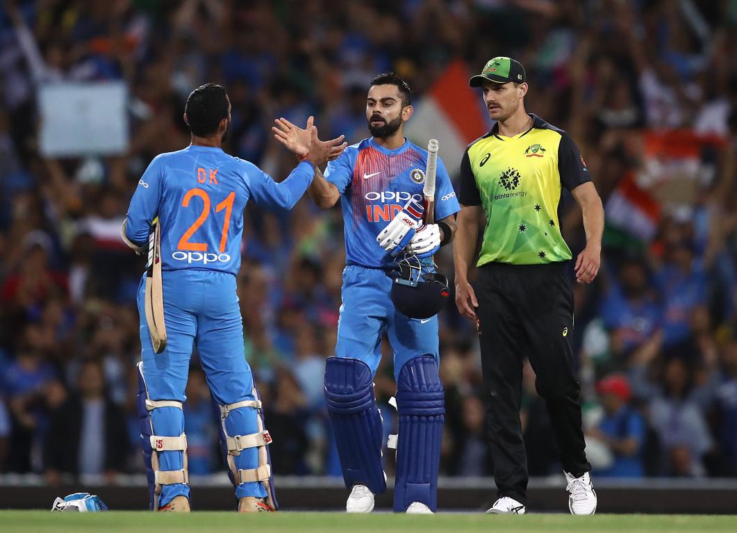 Virat Kohli and Dinesh karthik Virat Kohli and Dinesh karthik