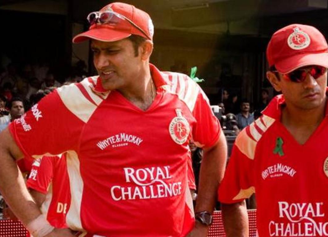 Dravid scored an invaluable 66 and Kumble picked up 5 wickets as RCB beat RR