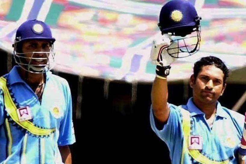 Sachin Tendulkar became the 1st cricketers to score 10,000 runs in ODI