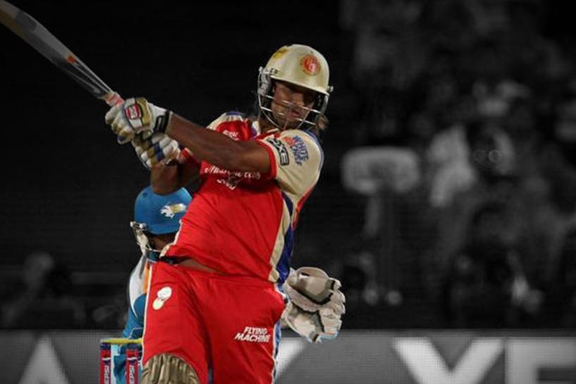 Sourabh Tiwary's last-ball six sealed a win for RCB against Pune Warriors in 2012