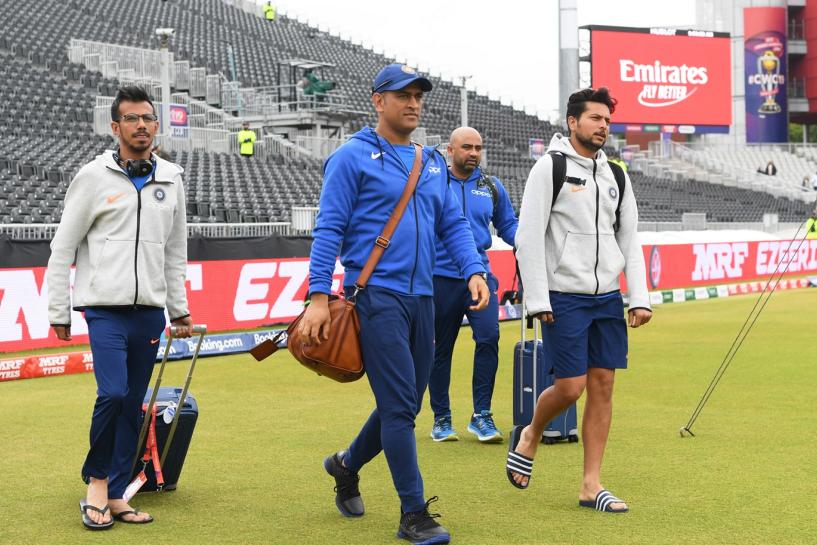 Yuzvendra Chahal and MS Dhoni Royal Challengers Bangalore spinner credits MS Dhoni for helping wrist spinners