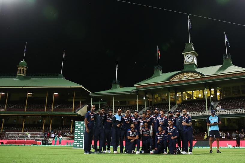 Australia edge India by 12 runs despite Kohli’s 85; India take the series 2-1