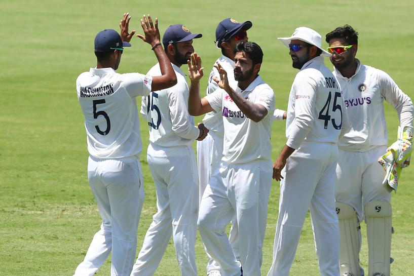 Brisbane Test: Spirited bowling helps India claw back into the game Brisbane Test: Spirited bowling helps India claw back into the game