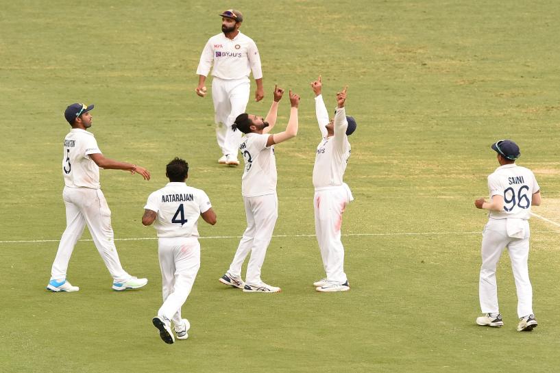 Series and game on a knife’s edge as India and Australia share honours on Day 4