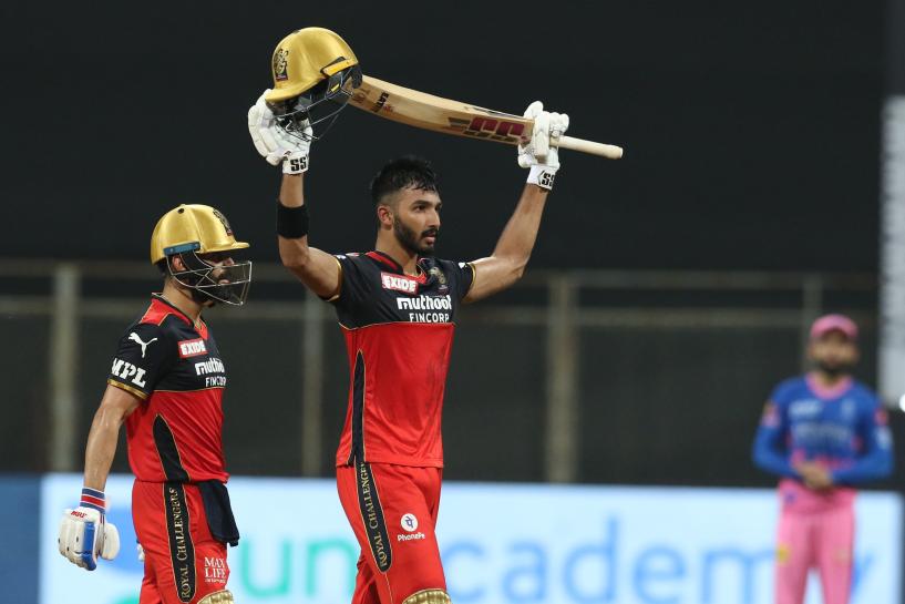 RCB thrash Rajasthan by 10 wickets to make it 4 in 4; regain top spot on the points table