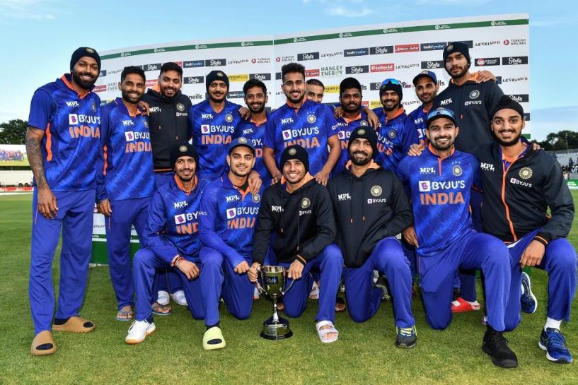 India pip spirited Ireland; clinch T20I series 2-0