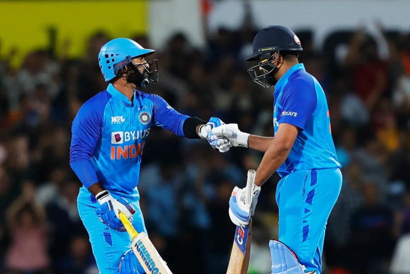 Rishabh Pant and Dinesh Karthik