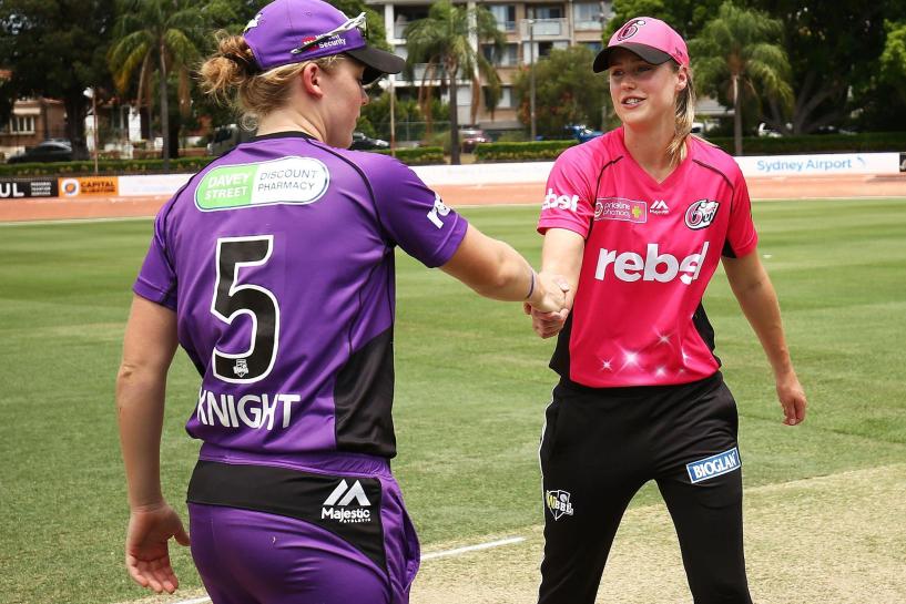 Ellyse Perry and Heather Knight