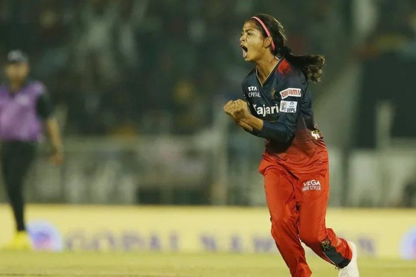 RCB Women battle valiantly but fall short of finishing line vs Gujarat Giants RCB Women battle valiantly but fall short of finishing line vs Gujarat Giants