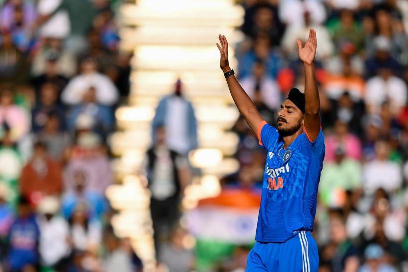 Dinesh Karthik feels India will miss out on a left-arm pacer in the 2023 World Cup Dinesh Karthik feels India will miss out on a left-arm pacer in the 2023 World Cup