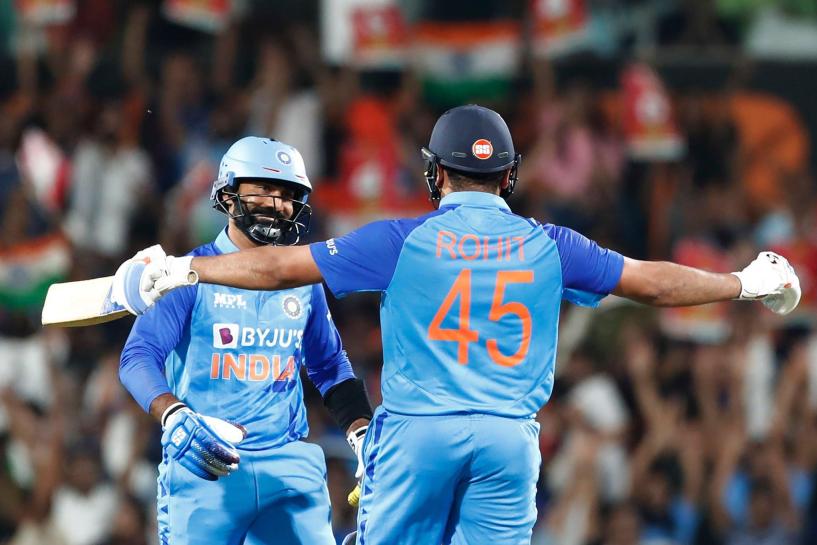 We’ve to change – Nasser Hussain reveals Rohit Sharma’s conversation with Dinesh Karthik
