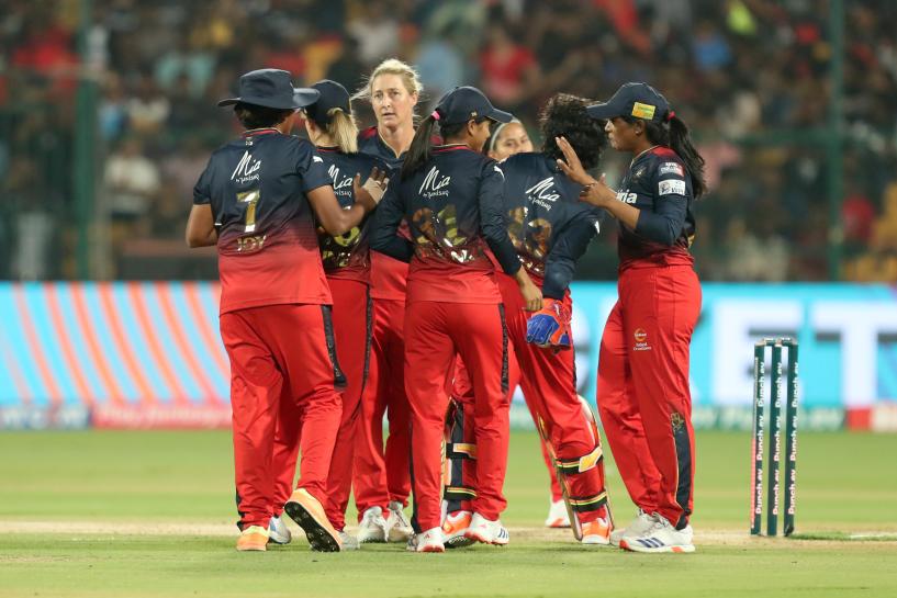 RCB-W vs MI-W