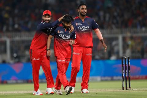 RCB won by 7 wickets.
