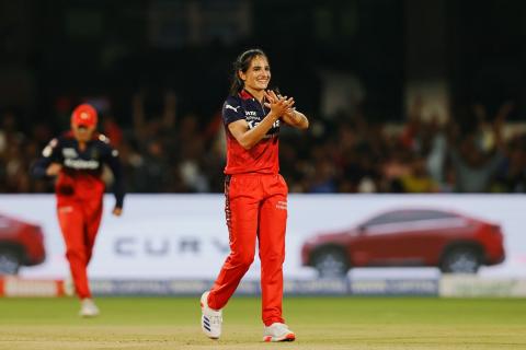 GG won the match by 6 wickets
