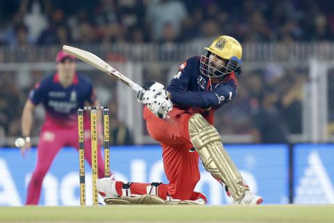 RR won by 6 wickets